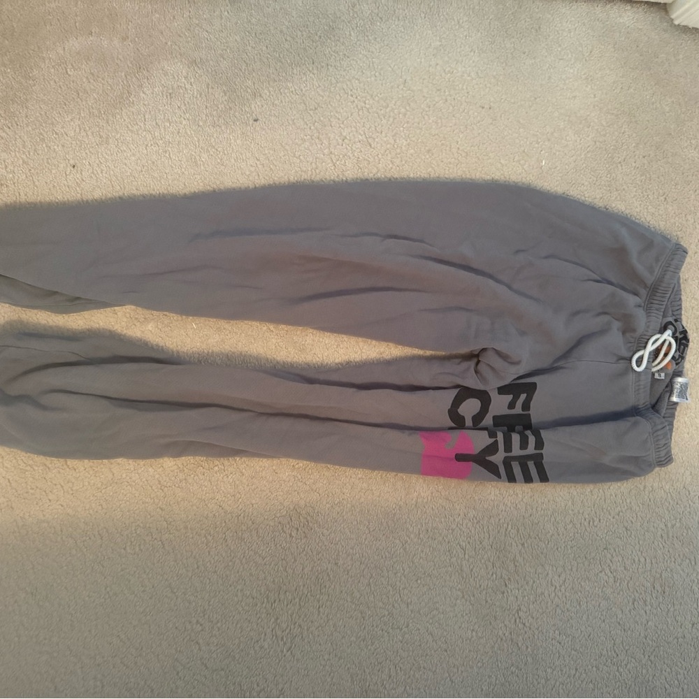 FREE CITY SWEATS